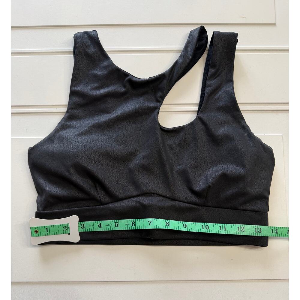 Fabletics Womens Sz M Black Cold Shoulder Textured Padded Crop Top Sports Bra - Picture 4 of 5
